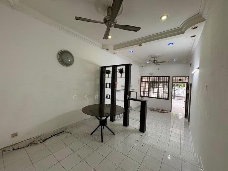 1-storey Terraced House for Sale in Taman Rinting (Masai) - Carson . - Living Room - PropertyGuru.com.my