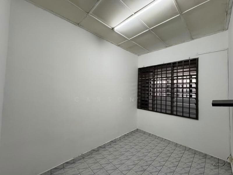 1-storey Terraced House for Sale in Taman Rinting (Masai) - Carson . - Interior - PropertyGuru.com.my