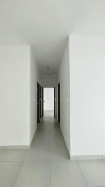 Pangsapuri untuk Dijual di Idaman Residence - Wan Ning - Corridor - PropertyGuru.com.my