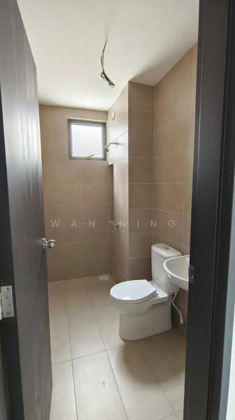 Pangsapuri untuk Dijual di Idaman Residence - Wan Ning - Bathroom - PropertyGuru.com.my