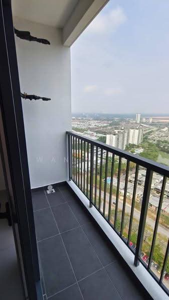 Pangsapuri untuk Dijual di Idaman Residence - Wan Ning - Balcony - PropertyGuru.com.my