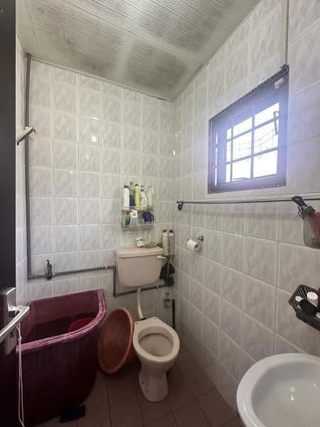 Rumah Teres untuk Dijual di Bandar Baru Kuala Selangor (Kuala Selangor) - Eugene Teh - Bathroom - PropertyGuru.com.my