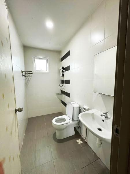 Kondominium untuk Disewa di Imperial Residences - Jerry Tan - Bathroom - PropertyGuru.com.my