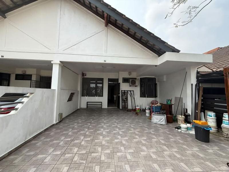 1.5-storey Terraced House for Rent in Taman Molek (Johor Bahru) - YY Tey - PropertyGuru.com.my
