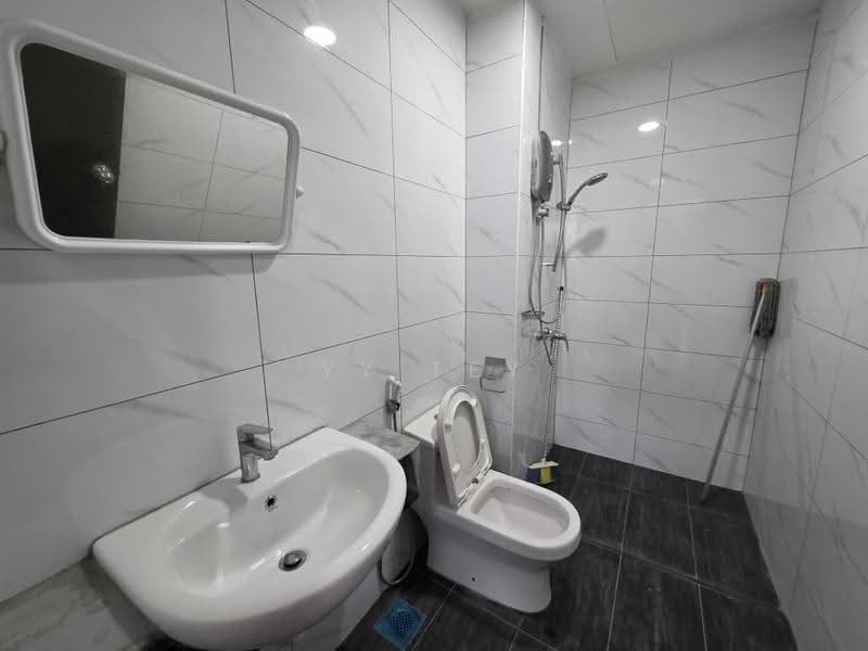Kondominium untuk Disewa di SKS Pavillion Residences - YY Tey - Bathroom - PropertyGuru.com.my