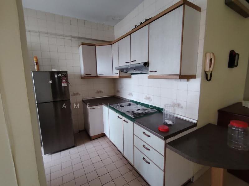 Kondominium untuk Disewa di University Tower - Amelia Kong - Kitchen - PropertyGuru.com.my