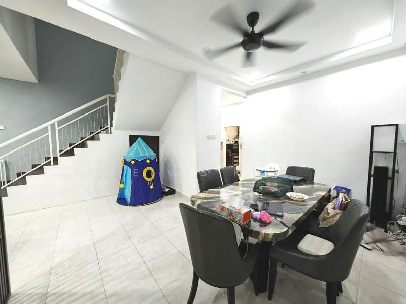 Rumah Teres 2-Tingkat untuk Dijual di Taman Seri Austin (Tebrau) - Elvis Ku - Dining Room - PropertyGuru.com.my