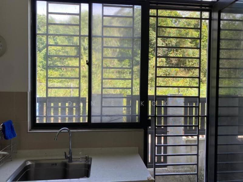 Rumah Teres untuk Disewa di Taman Puncak Jalil (Seri Kembangan) - Daniel Kok - Kitchen - PropertyGuru.com.my