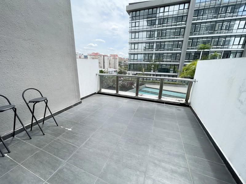 Kondominium untuk Disewa di Queensville - Eiffel Lai - Balcony - PropertyGuru.com.my