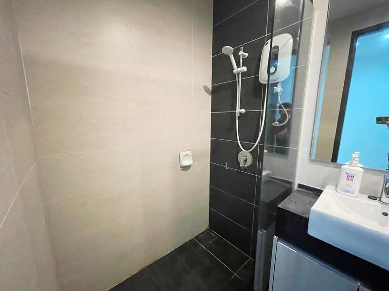 Kondominium untuk Disewa di Queensville - Eiffel Lai - Bathroom - PropertyGuru.com.my