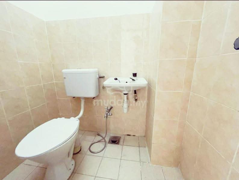 Rumah Teres 2-Tingkat untuk Dijual di Bandar Tasik Puteri (Rawang) - Tom Yip - Bathroom - PropertyGuru.com.my