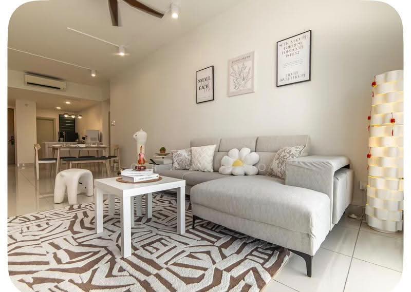 Kediaman Servis untuk Disewa di Southkey Mosaic - Tori Cheon - Living Room - PropertyGuru.com.my