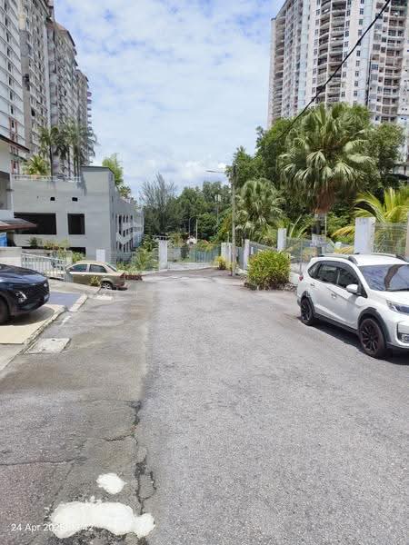 Rumah Bandar untuk Dijual di Batu 9 (Cheras) - cheah chee wing - PropertyGuru.com.my