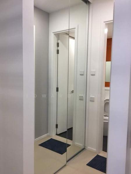 Kediaman Servis untuk Disewa di Arcoris Residences - Edward Yap - Corridor - PropertyGuru.com.my