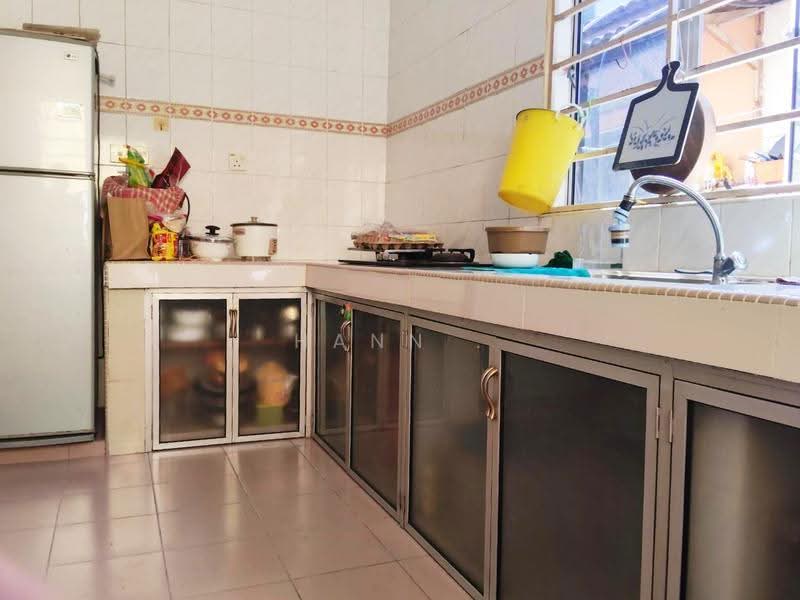 Rumah Teres 2-Tingkat untuk Dijual di Taman Putra Prima (Puchong) - Hann . - Kitchen - PropertyGuru.com.my