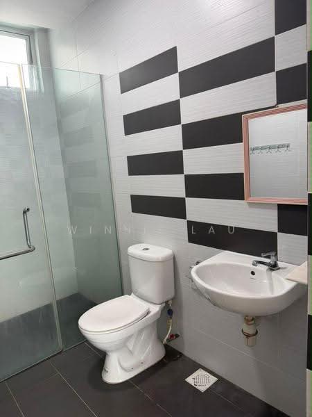 Kondominium untuk Disewa di The Seed Taman Sutera Utama - Winnie Lau - Bathroom - PropertyGuru.com.my