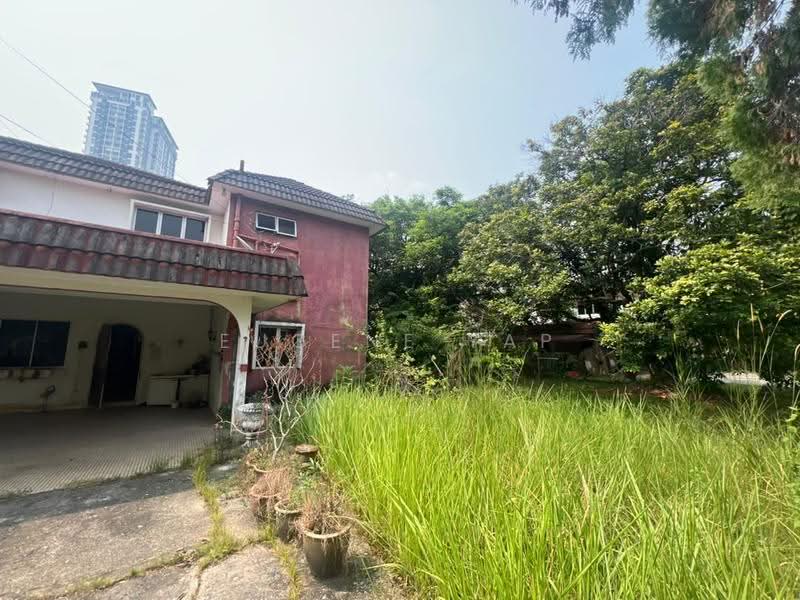 Bungalow House for Sale in Taman Yarl (Jalan Klang Lama (Old Klang Road)) - Eugene Yap - Exterior - PropertyGuru.com.my