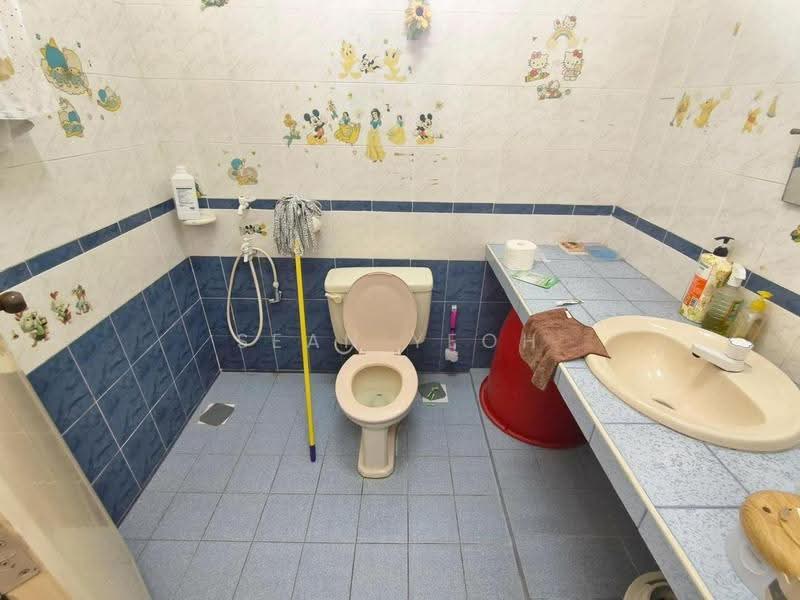 Rumah Teres 2-Tingkat untuk Dijual di Taman Daya (Johor Bahru) - Sean Yeoh - Bathroom - PropertyGuru.com.my