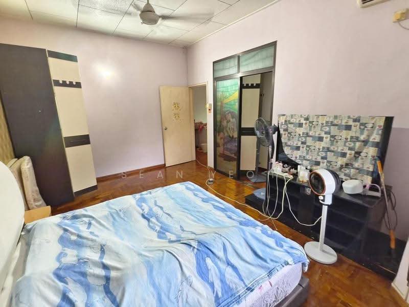Rumah Teres 2-Tingkat untuk Dijual di Taman Daya (Johor Bahru) - Sean Yeoh - Bedroom - PropertyGuru.com.my