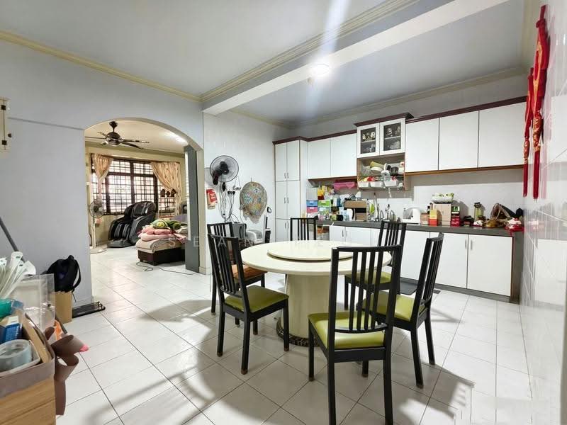 Rumah Teres 2-Tingkat untuk Dijual di Taman Daya (Johor Bahru) - Sean Yeoh - Living Room - PropertyGuru.com.my