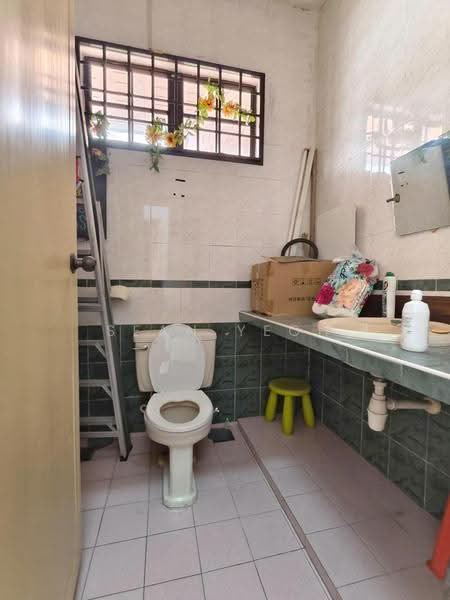 Rumah Teres 2-Tingkat untuk Dijual di Taman Daya (Johor Bahru) - Sean Yeoh - Bathroom - PropertyGuru.com.my