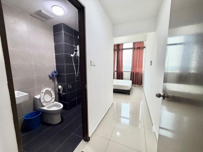 Service Residence for Sale at Wave @ Marina Cove - Kian Seng Goh - Bathroom - PropertyGuru.com.my