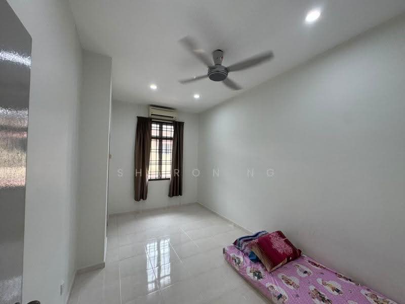 2-storey Terraced House for Sale in Taman Nusa Bestari (Iskandar Puteri (Nusajaya)) - Sharon Ng - Bedroom - PropertyGuru.com.my