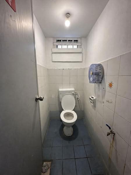 Kedai untuk Disewa di Taman Desa Tebrau (Tebrau) - Carson . - Bathroom - PropertyGuru.com.my
