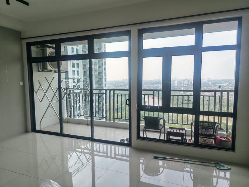 Kediaman Servis untuk Disewa di 8Scape Residence @ Sutera - Thea Lai - Balcony - PropertyGuru.com.my