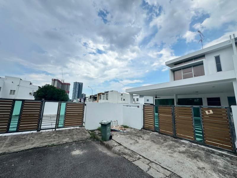 2-storey Terraced House for Sale in Taman Setia Indah (Tebrau) - Carson . - Exterior - PropertyGuru.com.my