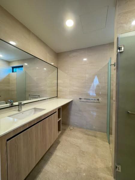 Kediaman Servis untuk Disewa di 10 Stonor - Daniel Kok - Bathroom - PropertyGuru.com.my