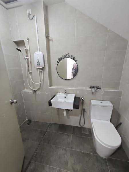 2-storey Terraced House for Rent in Permas Jaya (Johor) - Hong Charng Lee - Bathroom - PropertyGuru.com.my