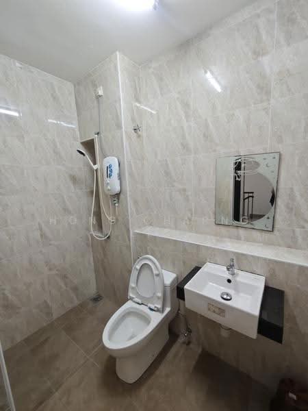 2-storey Terraced House for Rent in Permas Jaya (Johor) - Hong Charng Lee - Bathroom - PropertyGuru.com.my