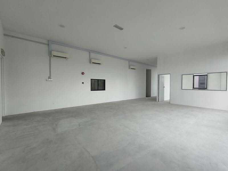 Semi-D Factory for Rent in Eco Business Park 2 Senai (Senai) - Carson . - Interior - PropertyGuru.com.my