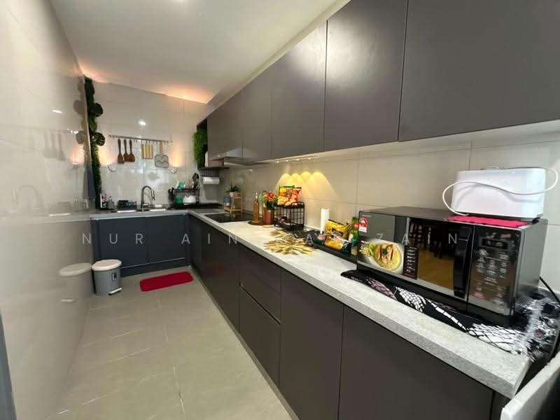 Service Residence for Sale at Residensi Cyberjaya Lakefront - Nur Ain Mat Zain - Kitchen - PropertyGuru.com.my