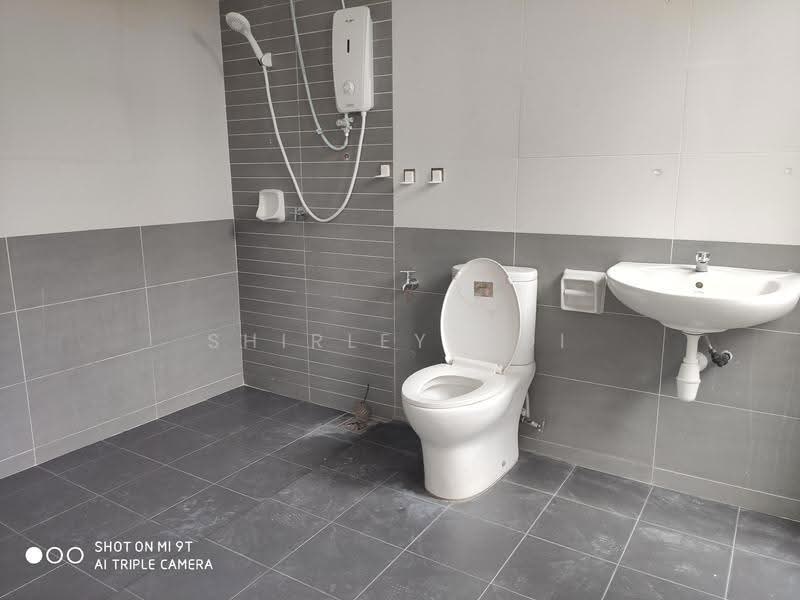 Rumah Teres 2.5-Tingkat untuk Dijual di Kinrara Residence (Puchong) - Shirley Ooi - Bathroom - PropertyGuru.com.my