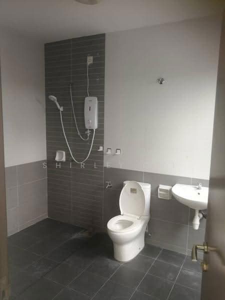 Rumah Teres 2.5-Tingkat untuk Dijual di Kinrara Residence (Puchong) - Shirley Ooi - Bathroom - PropertyGuru.com.my