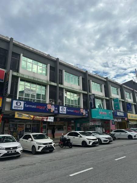 Kedai untuk Disewa di Bandar Seri Putra (Bangi) - Oscar Tan - Exterior - PropertyGuru.com.my