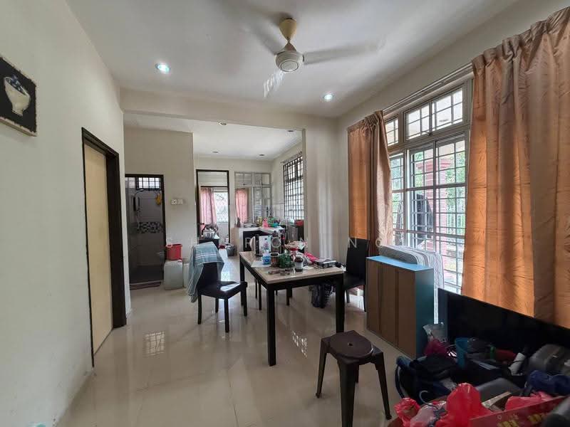 Rumah Teres 1-Tingkat untuk Dijual di Taman Perling (Perling) - Sharon Ng - Living Room - PropertyGuru.com.my