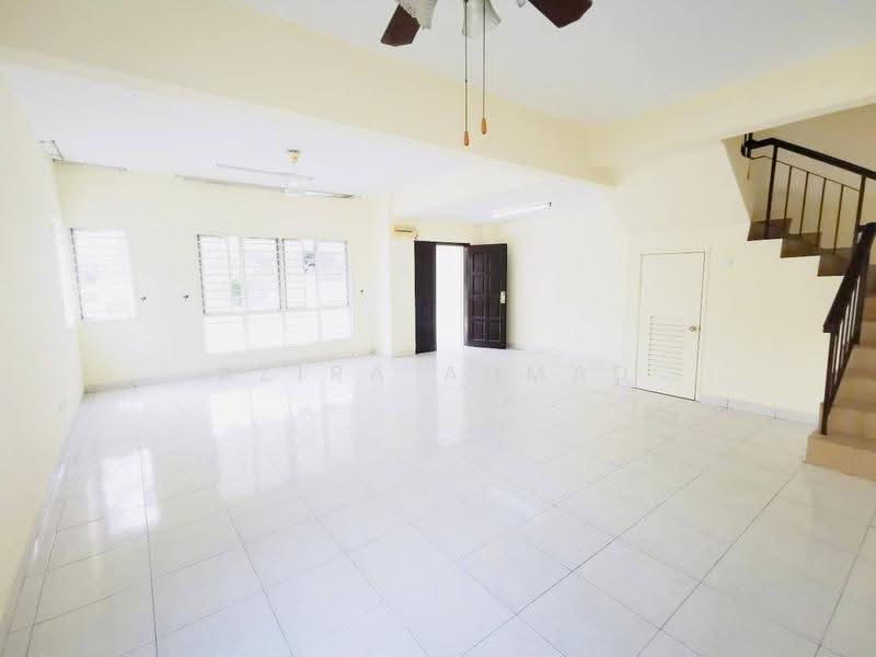 Terraced House for Sale in Taman Aman Putra (Puchong) - Azira Ahmad - Living Room - PropertyGuru.com.my