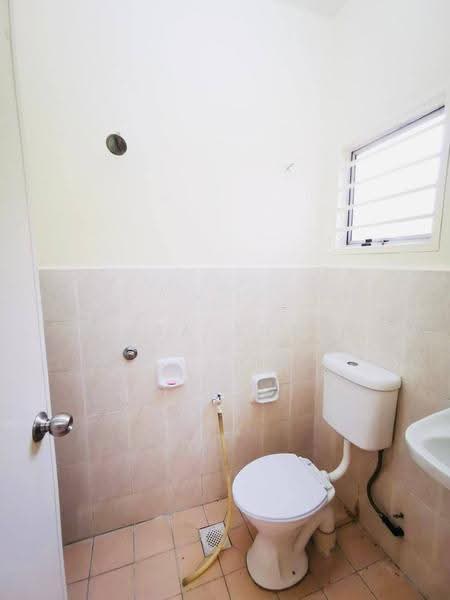 Terraced House for Sale in Taman Aman Putra (Puchong) - Azira Ahmad - Bathroom - PropertyGuru.com.my