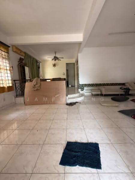 Rumah Berkembar untuk Dijual di Taman Rinting (Masai) - James Bong - Living Room - PropertyGuru.com.my