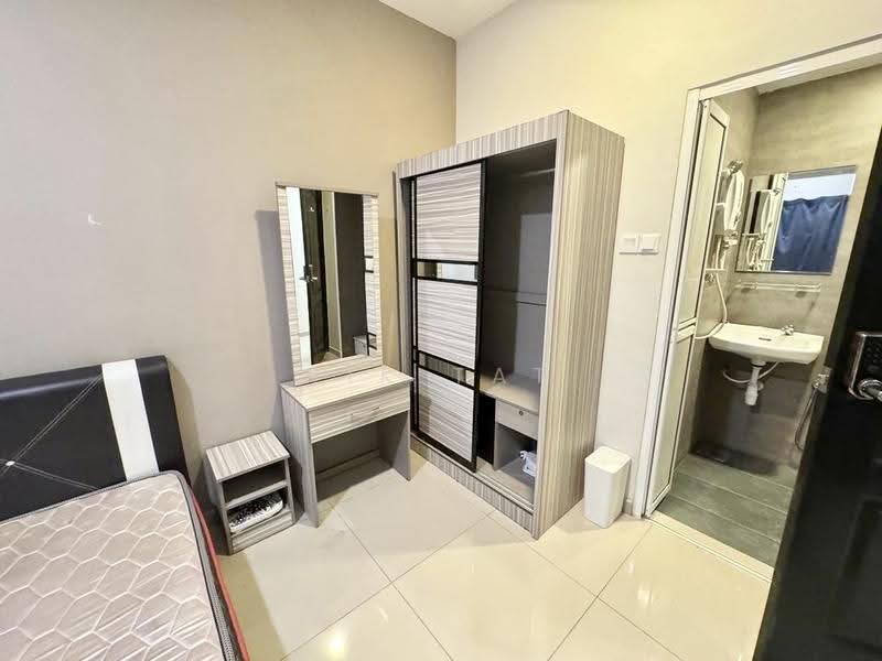 2-storey Terraced House for Sale in Taman Sentosa (Johor Bahru) - Yik Tat - Bedroom - PropertyGuru.com.my