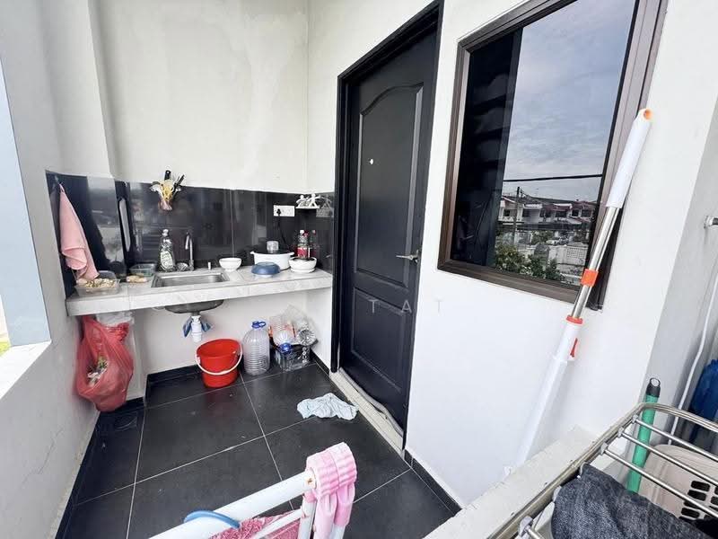 2-storey Terraced House for Sale in Taman Sentosa (Johor Bahru) - Yik Tat - Kitchen - PropertyGuru.com.my