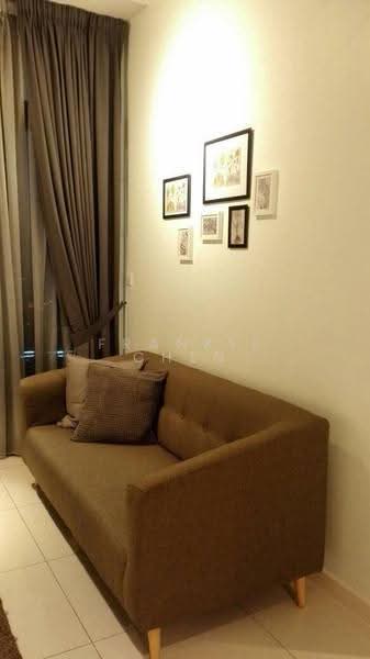 Kediaman Servis untuk Disewa di Setia Sky 88 - Frankie Chen - Living Room - PropertyGuru.com.my
