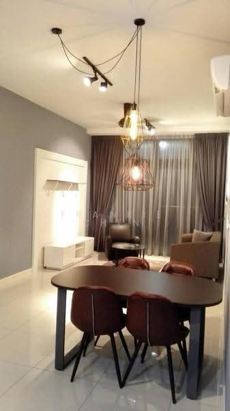 Kediaman Servis untuk Disewa di Setia Sky 88 - Frankie Chen - Living Room - PropertyGuru.com.my