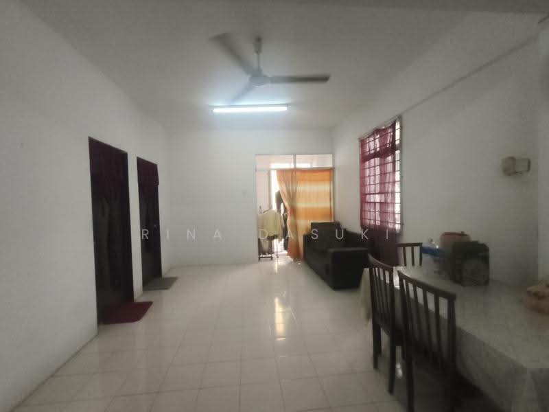 Flat for Sale at Pangsapuri Villamas - Rina Dasuki - Living Room - PropertyGuru.com.my