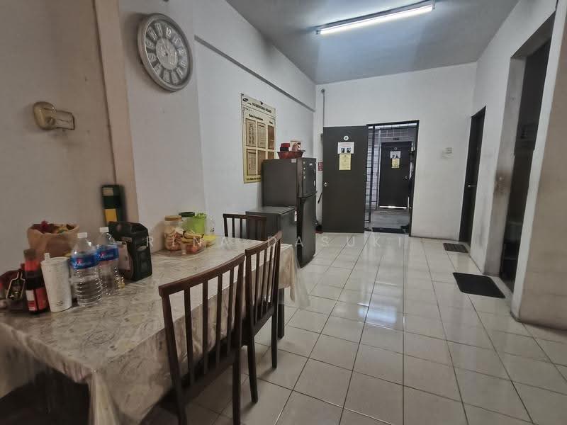 Flat for Sale at Pangsapuri Villamas - Rina Dasuki - Interior - PropertyGuru.com.my