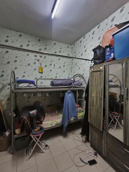 Flat for Sale at Pangsapuri Villamas - Rina Dasuki - Bedroom - PropertyGuru.com.my