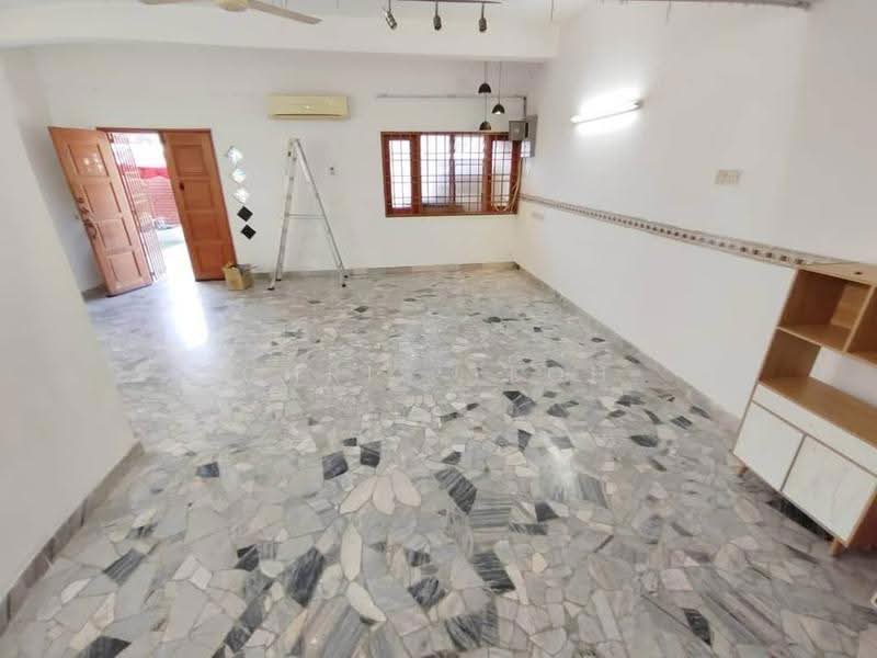 Semi-Detached House for Sale in Tanjung Bungah (Penang) - Chris Teoh - Living Room - PropertyGuru.com.my